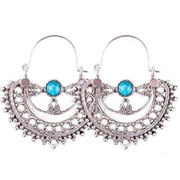 Jewelry - NWT Boho Tribal Pendulum Turquoise Silver Earrings